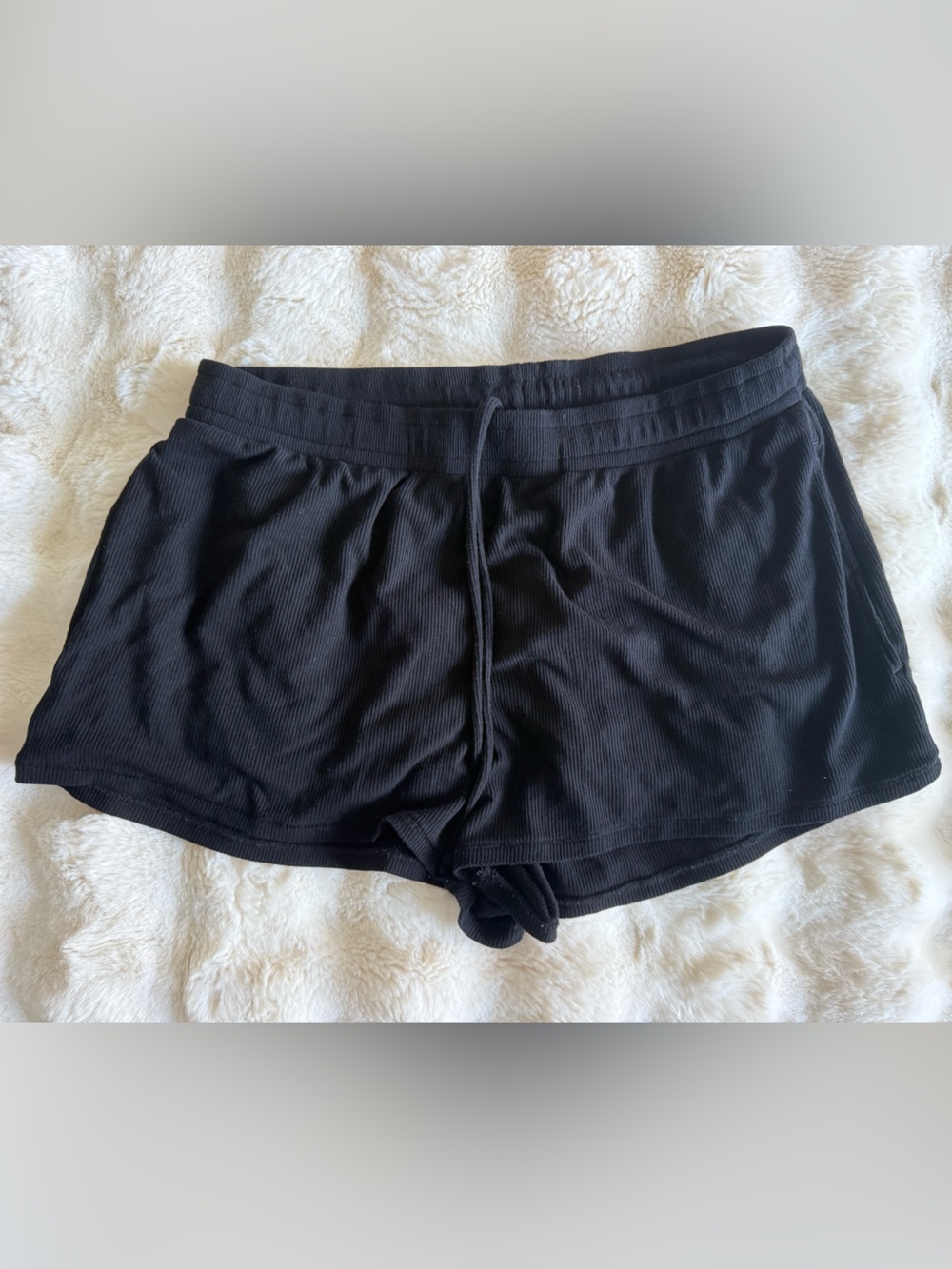 SKIMS Women's Black Ribbed Lounge Shorts